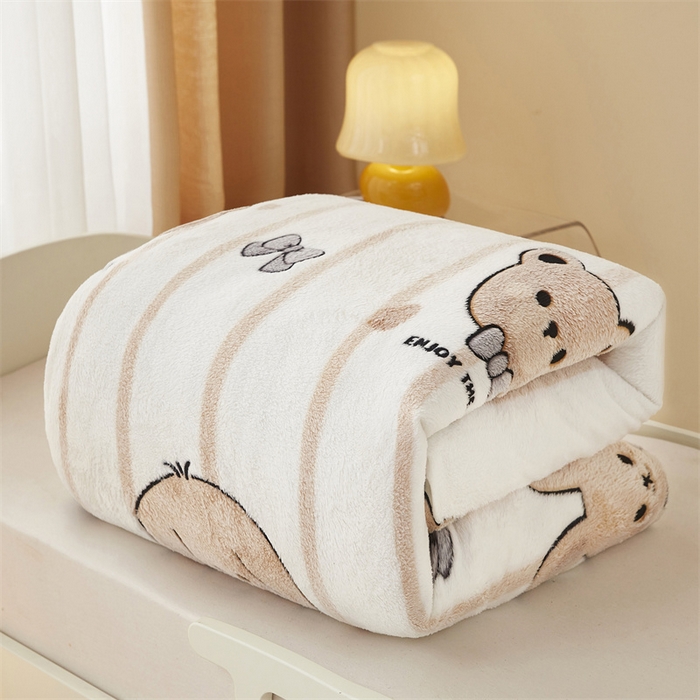 91家纺网 家纺一手货源 找家纺 丝涟家居 2025新款A类雪花绒牛奶绒儿童多功能可拆卸盖毯被 领结伙伴