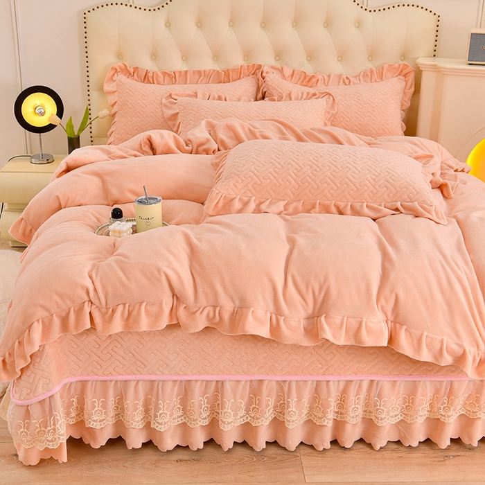 91家纺网 家纺一手货源 找家纺 畅畅家纺 2024新款简约纯色牛奶绒夹棉床盖四件套 倾城-玉