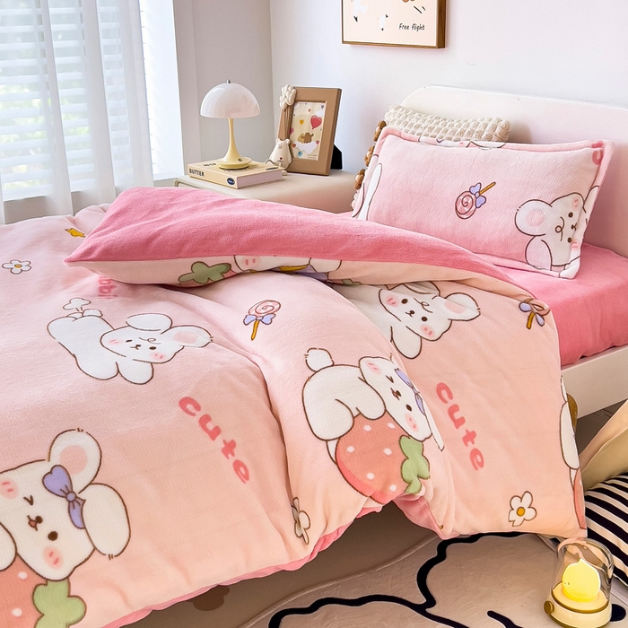 91家纺网 家纺一手货源 找家纺 吉咪兔 2025新款儿童卡通牛奶绒双面绒幼儿园被子三件套六件套保暖被褥被套草莓兔子