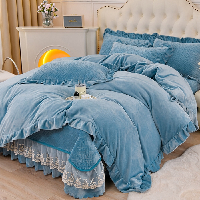 91家纺网 家纺一手货源 找家纺 畅畅家纺 2024新款简约纯色牛奶绒夹棉床盖四件套 倾城-海蓝