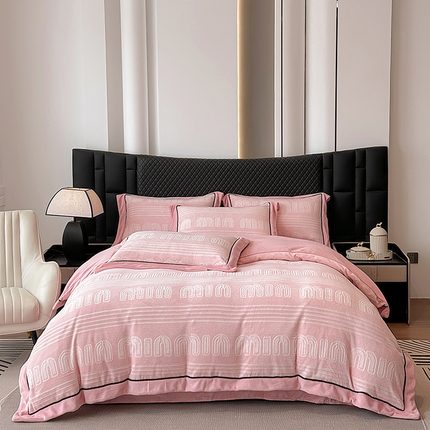 网客家纺 2024新款牛奶绒双色雕花四件套 芬妮