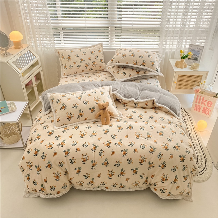 91家纺网 家纺一手货源 找家纺 琪格格纺织 2024新款印花A牛奶绒B兔兔绒大包边四件套 小黄花-牛奶绒大包边