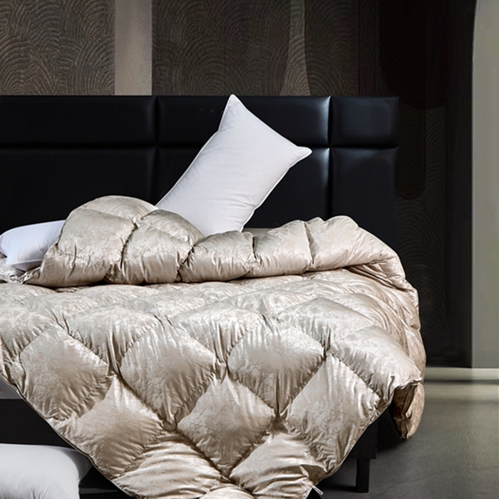 91家纺网 家纺一手货源 找家纺 静若居 2024新款羽绒被壳高精密真丝提花羽绒被壳单层防绒婚庆款 香槟