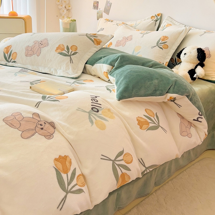 91家纺网 家纺一手货源 找家纺 大柏树 2025新款A类高克重亲肤舒适牛奶绒印花四件套-四件套可定制 艾薇-黄