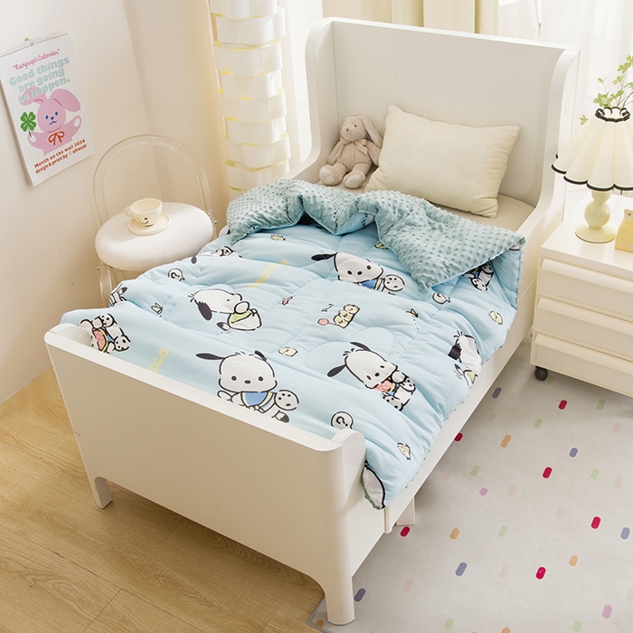 91家纺网 家纺一手货源 找家纺 萌宝 2024新款A类三丽欧针织棉儿童豆豆被幼儿园卡通春秋被冬被 帕恰狗