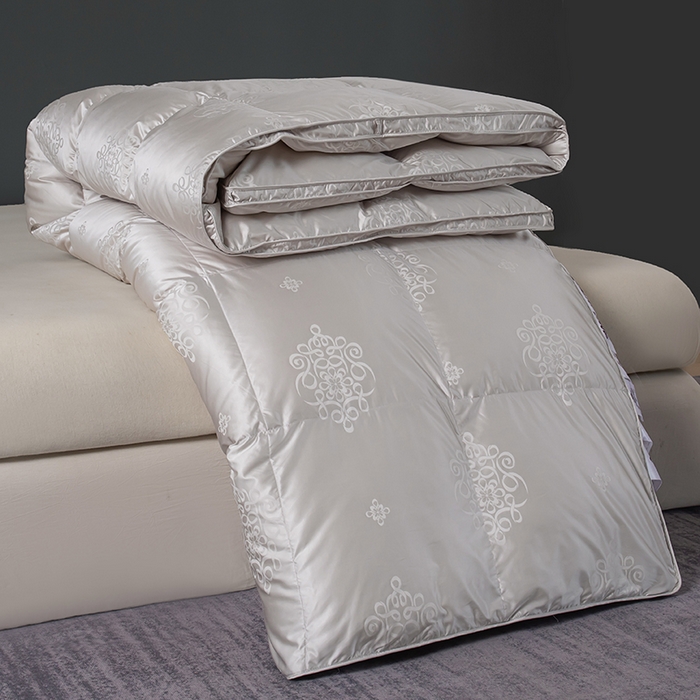 91家纺网 家纺一手货源 找家纺 静若居2024新款羽绒被壳高精密真丝提花羽绒被壳单层防绒婚庆款 灰色