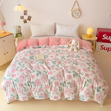 91家纺网 家纺一手货源 找家纺 （总）大柏树 2025新款A类高克重亲肤舒适牛奶绒印花四件套-单被套可定制
