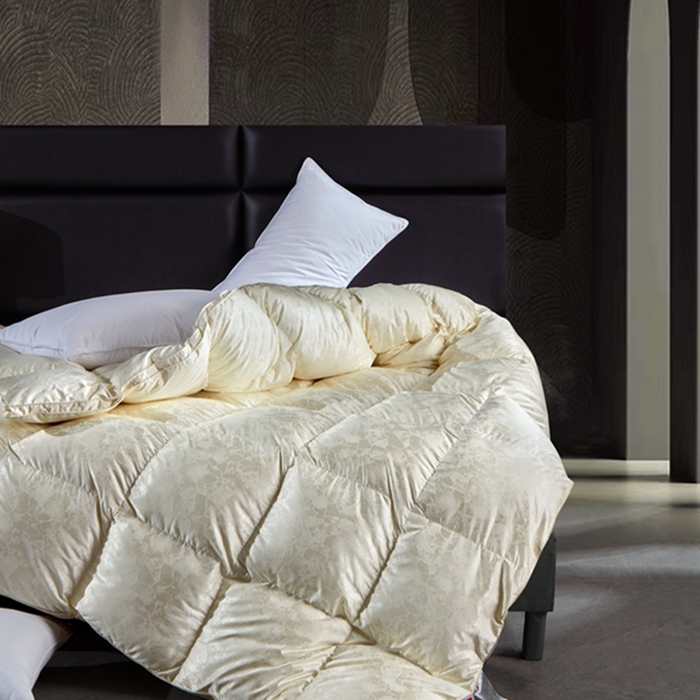 91家纺网 家纺一手货源 找家纺 静若居 2024新款羽绒被壳高精密真丝提花羽绒被壳单层防绒婚庆款 米黄