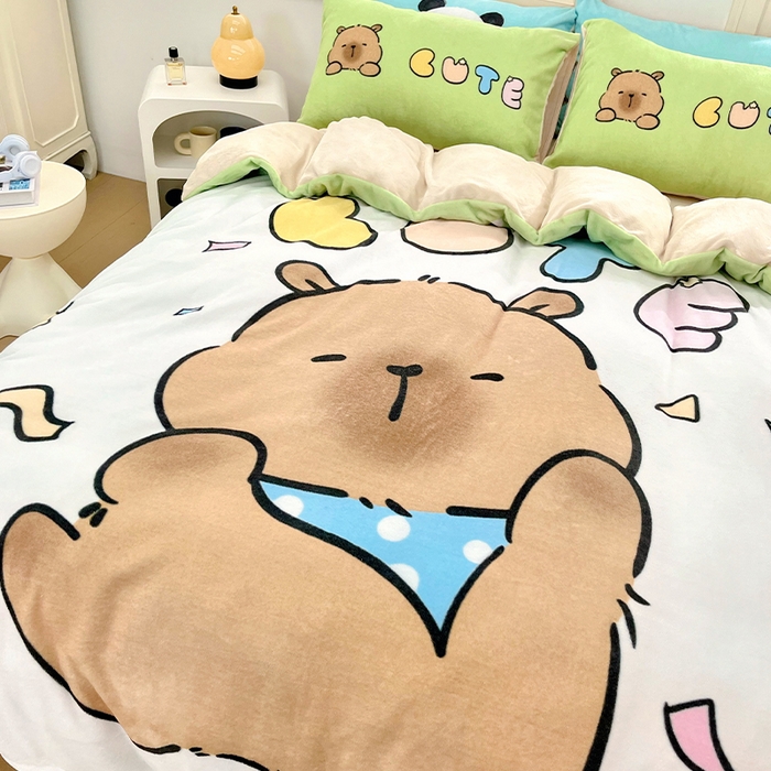 91家纺网 家纺一手货源 找家纺 浩诚 2024新款加厚保暖牛奶绒四件套印花卡通系列 水豚巴拉