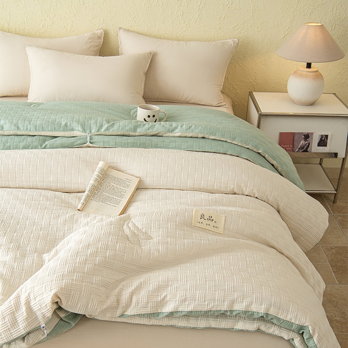 91家纺网 家纺一手货源 找家纺 新款华夫格提花大豆被冬被被子被芯二合一子母被 双拼白绿