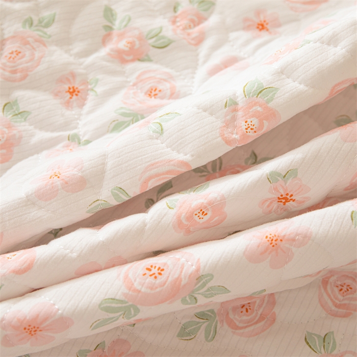 91家纺网 家纺一手货源 找家纺 十个点家纺 2024新款云锦棉印花晚秋系列床头罩 红粉世家