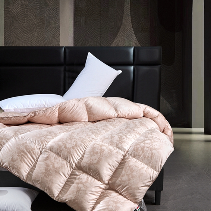 91家纺网 家纺一手货源 找家纺 静若居 2024新款羽绒被壳高精密真丝提花羽绒被壳单层防绒婚庆款 粉
