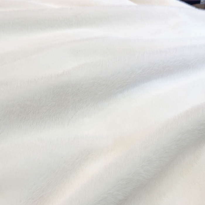 91家纺网 家纺一手货源 找家纺 2025新款纯色仿貂绒双面绒宝宝绒多功能休闲毯子办公室卧室复合毯子 白色