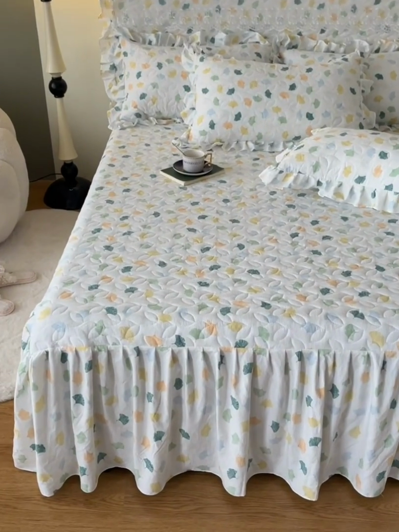 91家纺网 家纺一手货源 找家纺 十个点家纺 2024新款云锦棉印花床裙三件套-晚秋系列 杏叶繁花