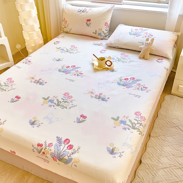 91家纺网 家纺一手货源 找家纺 拾物记 2024新款A类12868全棉喷气床笠 幻蝶兔