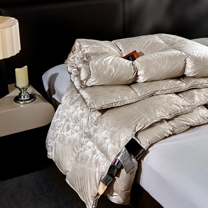 91家纺网 家纺一手货源 找家纺 静若居 2024新款羽绒被壳高精密真丝提花羽绒被壳单层防绒婚庆款 香槟