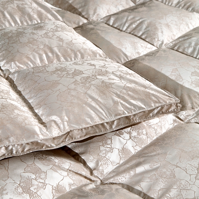 91家纺网 家纺一手货源 找家纺 静若居 2024新款羽绒被壳高精密真丝提花羽绒被壳单层防绒婚庆款 香槟