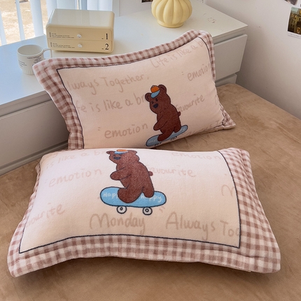 91家纺网 家纺一手货源 找家纺 富瑞阁 2024新款数码大版牛奶绒保暖四件套床盖四件套六件套三件套单品 格子小熊