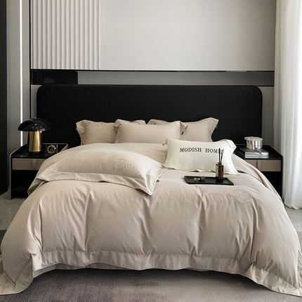 91家纺网 家纺一手货源 找家纺 诗黛尔 2024秋冬新款长绒棉磨毛刺绣花颜系列四件套 花颜卡其