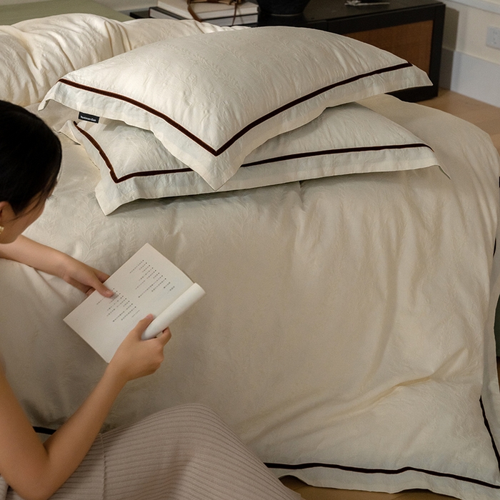 91家纺网 家纺一手货源 找家纺 2024新款老钱风复古秋冬全棉加厚立体浮雕磨毛四件套 雪柳