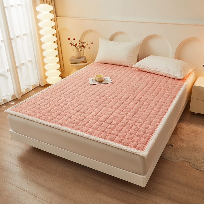 91家纺网 家纺一手货源 找家纺 丽诺床垫 2024新款加厚抗菌雕花绒保暖床垫 粉色-雕花绒床褥