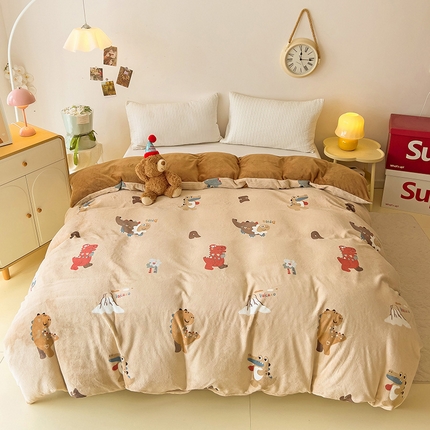 91家纺网 家纺一手货源 找家纺 大柏树 2025新款A类高克重亲肤舒适牛奶绒印花四件套-单被套可定制 恐龙世界