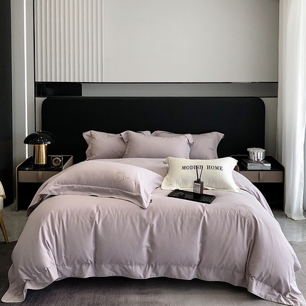 91家纺网 家纺一手货源 找家纺 诗黛尔 2024秋冬新款长绒棉磨毛刺绣花颜系列四件套 花颜浅紫