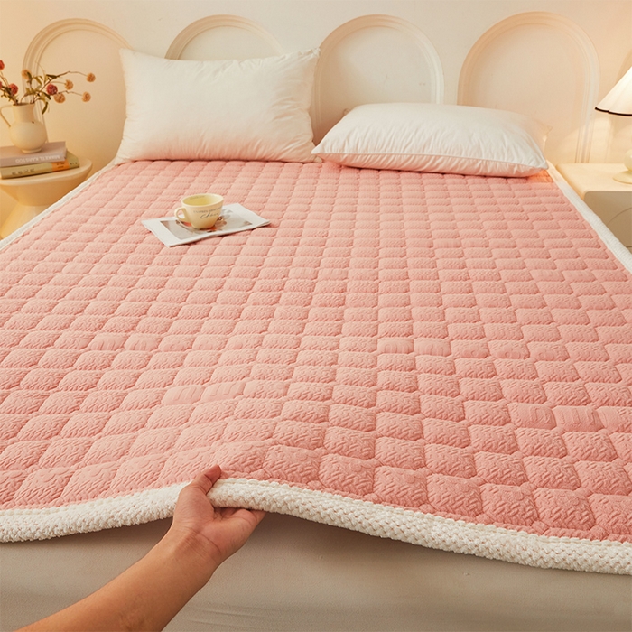 91家纺网 家纺一手货源 找家纺 丽诺床垫 2024新款加厚抗菌雕花绒保暖床垫 粉色-雕花绒床褥