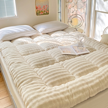 91家纺网 家纺一手货源 找家纺 （总）缦卡琳家纺 2024新款A类高克重纯色兔毛绒床垫