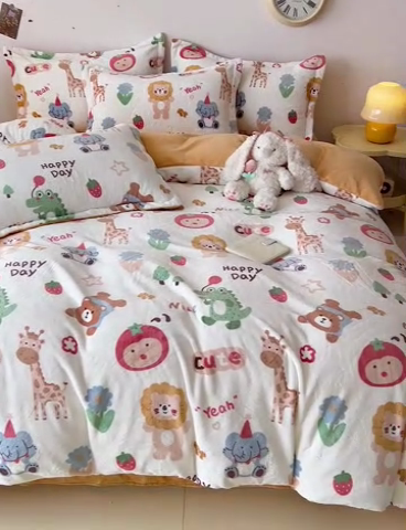 91家纺网 家纺一手货源 找家纺 大柏树 2025新款A类高克重亲肤舒适牛奶绒印花四件套-四件套可定制 布拉乐园