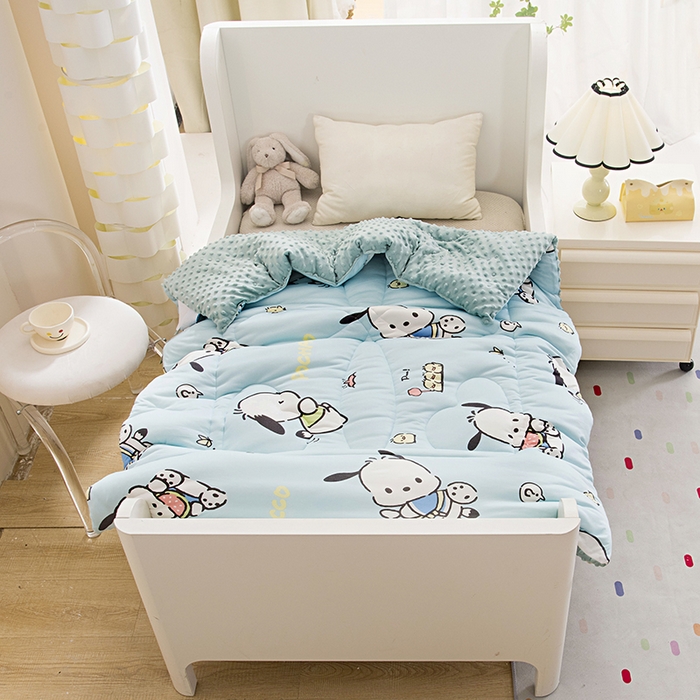 91家纺网 家纺一手货源 找家纺 萌宝 2024新款A类三丽欧针织棉儿童豆豆被幼儿园卡通春秋被冬被 帕恰狗