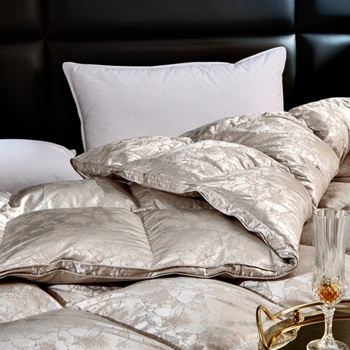 91家纺网 家纺一手货源 找家纺 静若居 2024新款羽绒被壳高精密真丝提花羽绒被壳单层防绒婚庆款 香槟