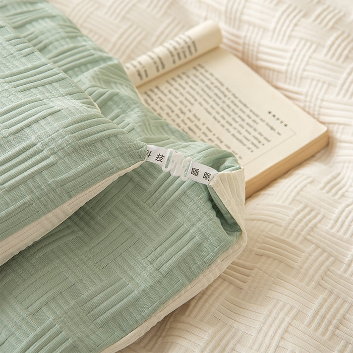 91家纺网 家纺一手货源 找家纺 新款华夫格提花大豆被冬被被子被芯二合一子母被 双拼白绿