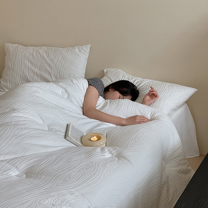 91家纺网 家纺一手货源 找家纺 梦享生活 2024新款全棉三层提花秋冬被芯 提花树纹肌理被芯