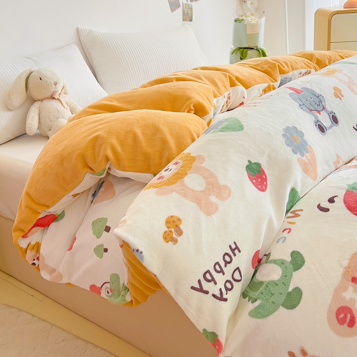 91家纺网 家纺一手货源 找家纺 大柏树 2025新款A类高克重亲肤舒适牛奶绒印花四件套-单被套可定制 布拉乐园