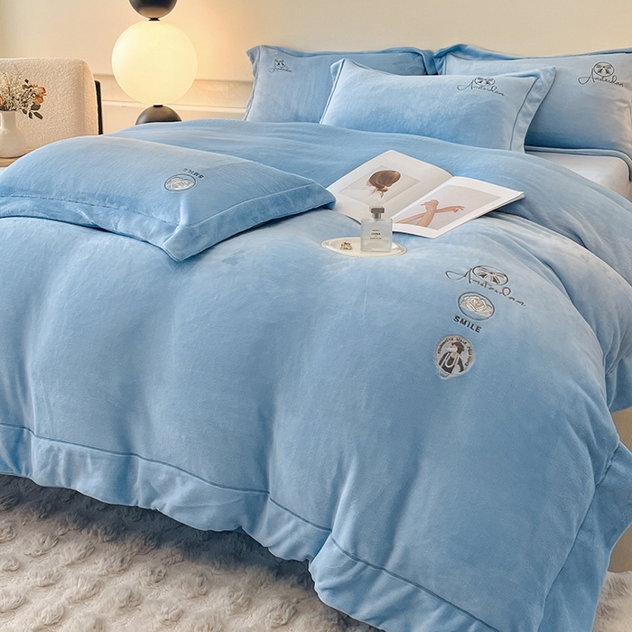 91家纺网 家纺一手货源 找家纺 新方向 2025新款全消光A类刺绣牛奶绒四件套-伊菲 伊菲-以太兰