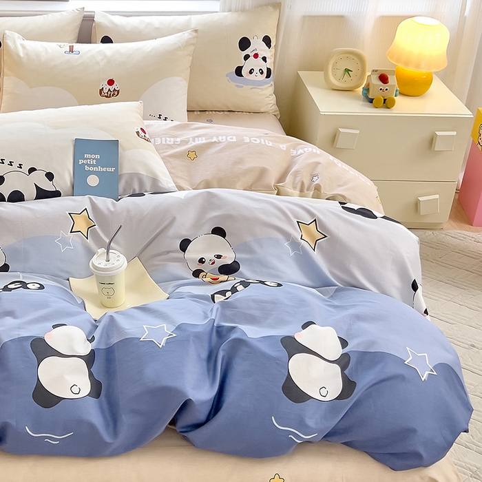 91家纺网 家纺一手货源 找家纺 拾物记 2024新款A类12868全棉喷气印花四件套 萌萌熊猫