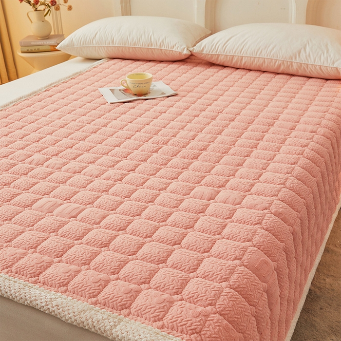 91家纺网 家纺一手货源 找家纺 丽诺床垫 2024新款加厚抗菌雕花绒保暖床垫 粉色-雕花绒床褥
