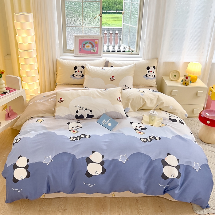 91家纺网 家纺一手货源 找家纺 拾物记 2024新款A类12868全棉喷气印花四件套 萌萌熊猫