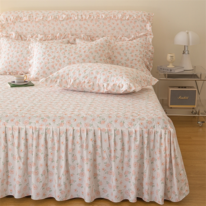 91家纺网 家纺一手货源 找家纺 十个点家纺 2024新款云锦棉印花床裙三件套-晚秋系列 红粉世家