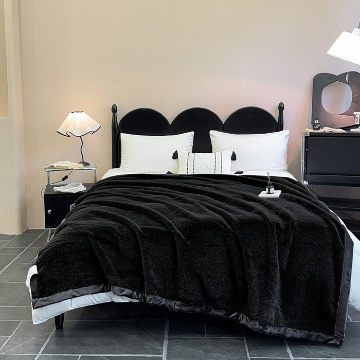 91家纺网 家纺一手货源 找家纺 2025新款纯色仿貂绒双面绒宝宝绒多功能休闲毯子办公室卧室复合毯子 黑色