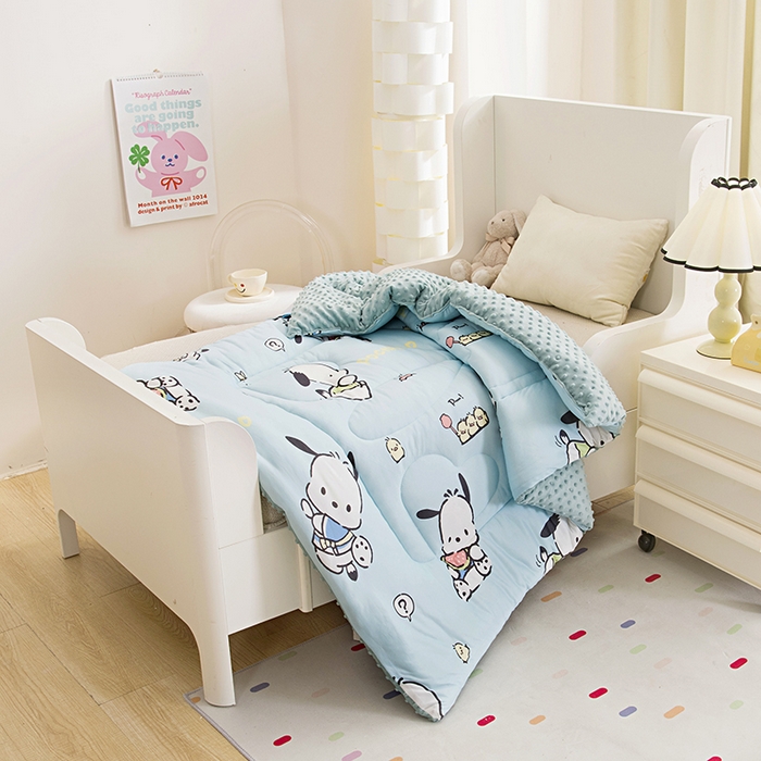 91家纺网 家纺一手货源 找家纺 萌宝 2024新款A类三丽欧针织棉儿童豆豆被幼儿园卡通春秋被冬被 帕恰狗