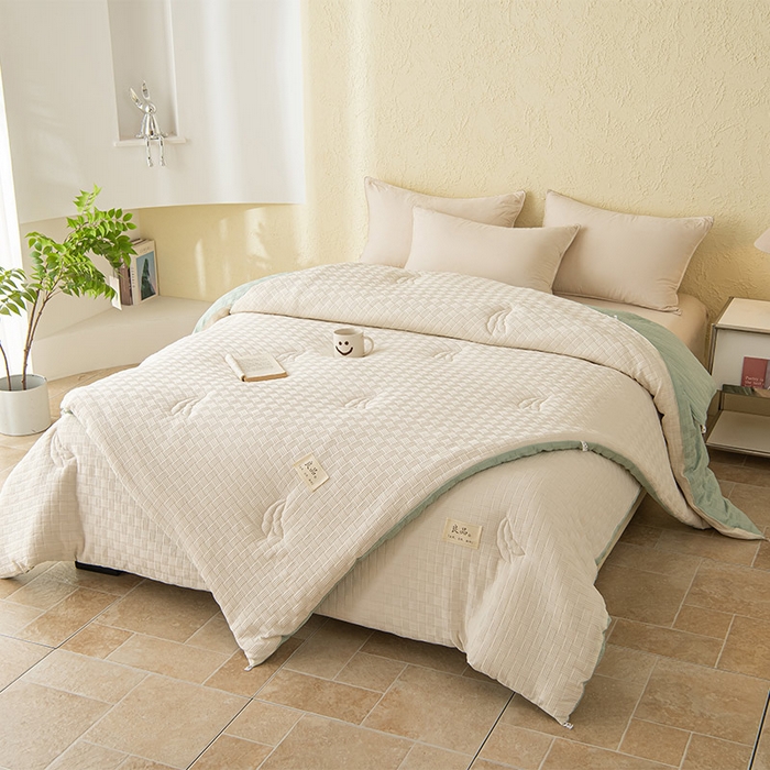 91家纺网 家纺一手货源 找家纺 新款华夫格提花大豆被冬被被子被芯二合一子母被 双拼白绿