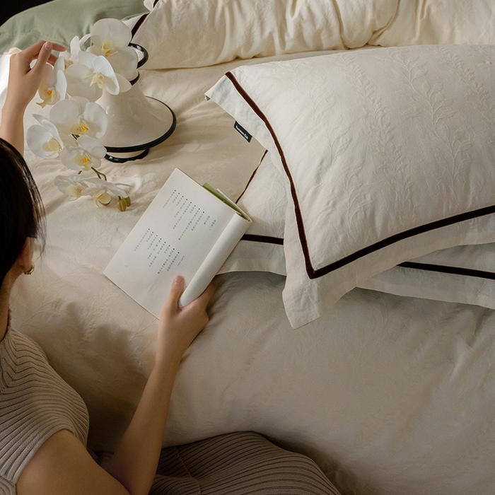 91家纺网 家纺一手货源 找家纺 2024新款老钱风复古秋冬全棉加厚立体浮雕磨毛四件套 雪柳