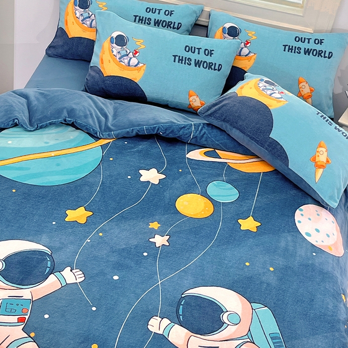 91家纺网 家纺一手货源 找家纺 浩诚 2024新款大版卡通高克重加厚保暖牛奶绒四件套太空人宇航员系列-原创设计 快乐星球