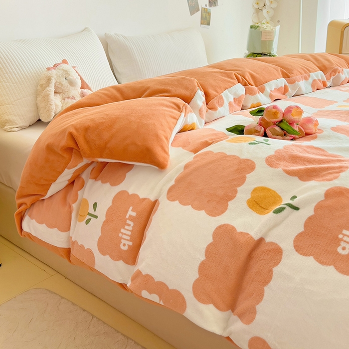 91家纺网 家纺一手货源 找家纺 大柏树 2025新款A类高克重亲肤舒适牛奶绒印花四件套-单被套可定制 花町-桔