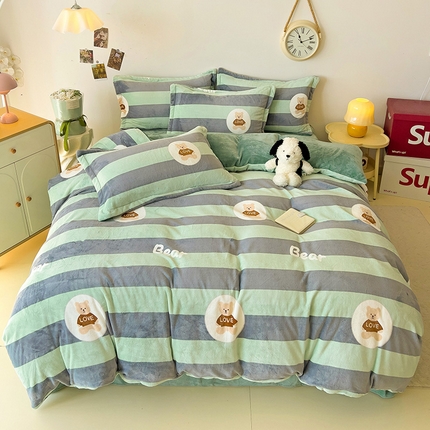 大柏树 2025新款A类高克重亲肤舒适牛奶绒印花四件套-四件套可定制 布琪小熊-绿