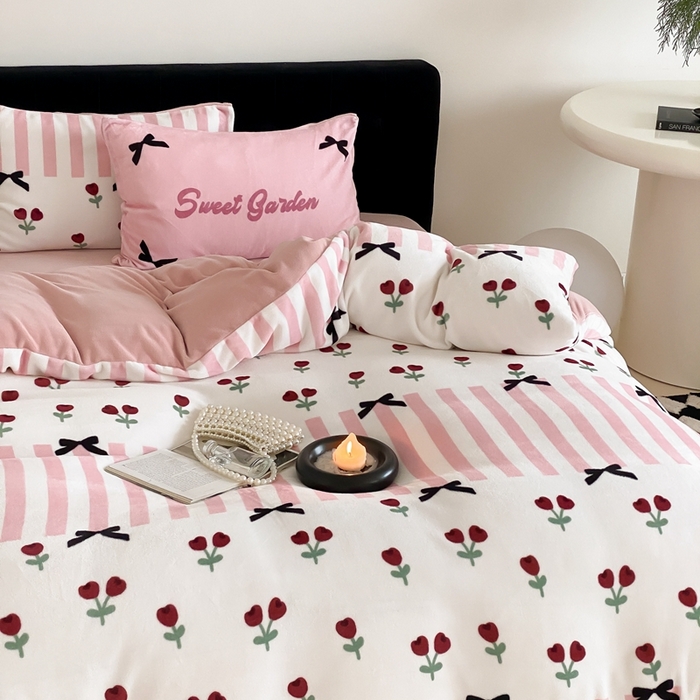 91家纺网 家纺一手货源 找家纺 时光里 2024新款数码印花牛奶绒四件套 甜蜜花园