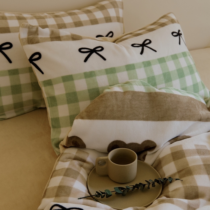 91家纺网 家纺一手货源 找家纺 时光里 2024新款数码独版印花牛奶绒四件套 格子熊