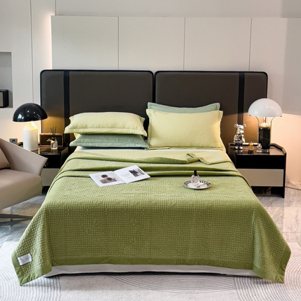 91家纺网 家纺一手货源 找家纺 诗黛尔 2024新款天丝绒夹棉床盖三件套系列 果绿